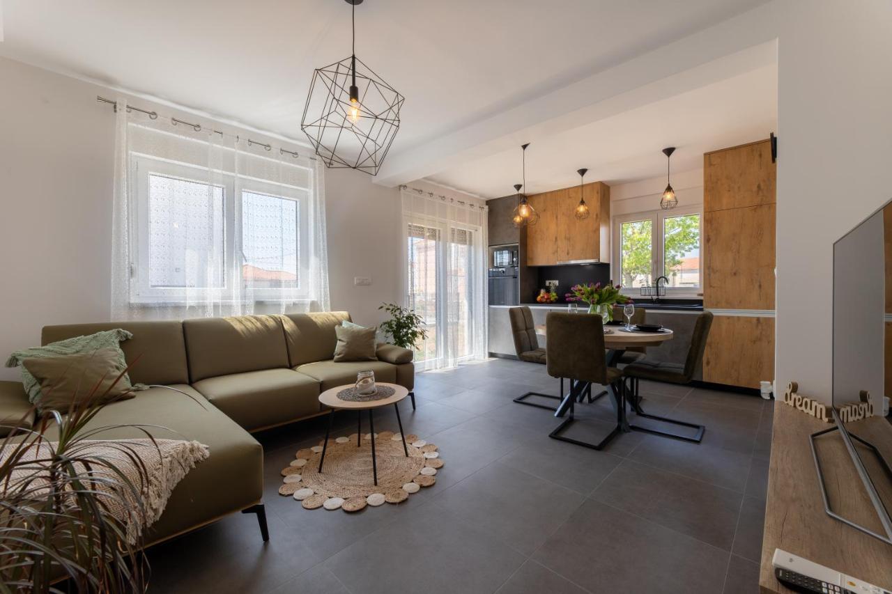 Apartments Maya & Tina Trogir Ngoại thất bức ảnh