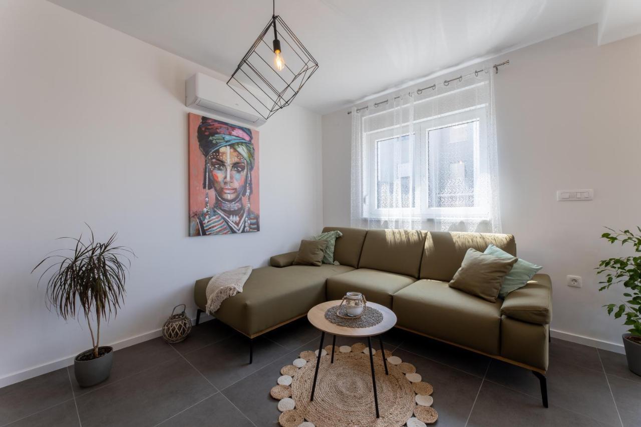 Apartments Maya & Tina Trogir Ngoại thất bức ảnh